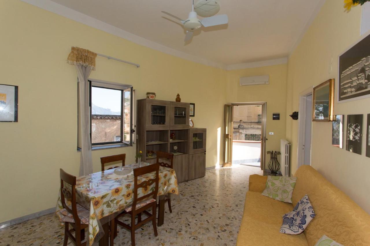 Apartamento House Sun And Moon Amalfi Exterior foto